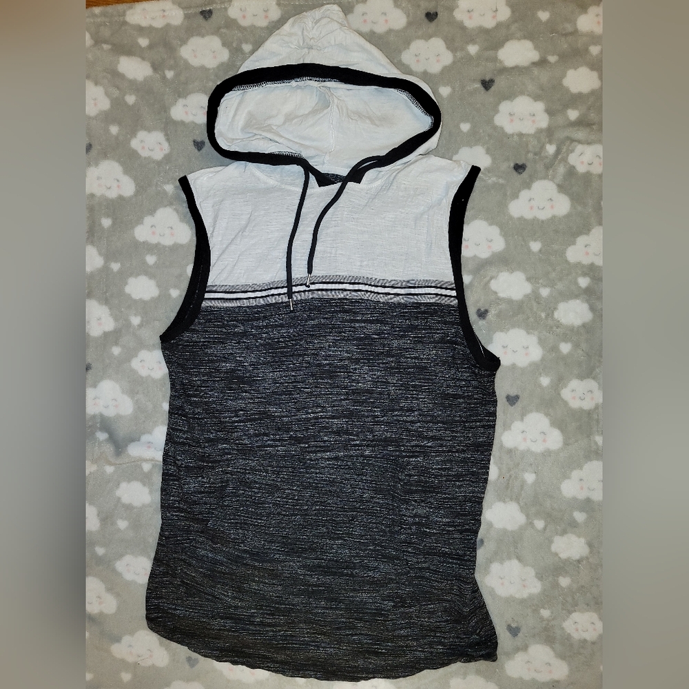 Modern Culture mens sleeveless hoodie size M